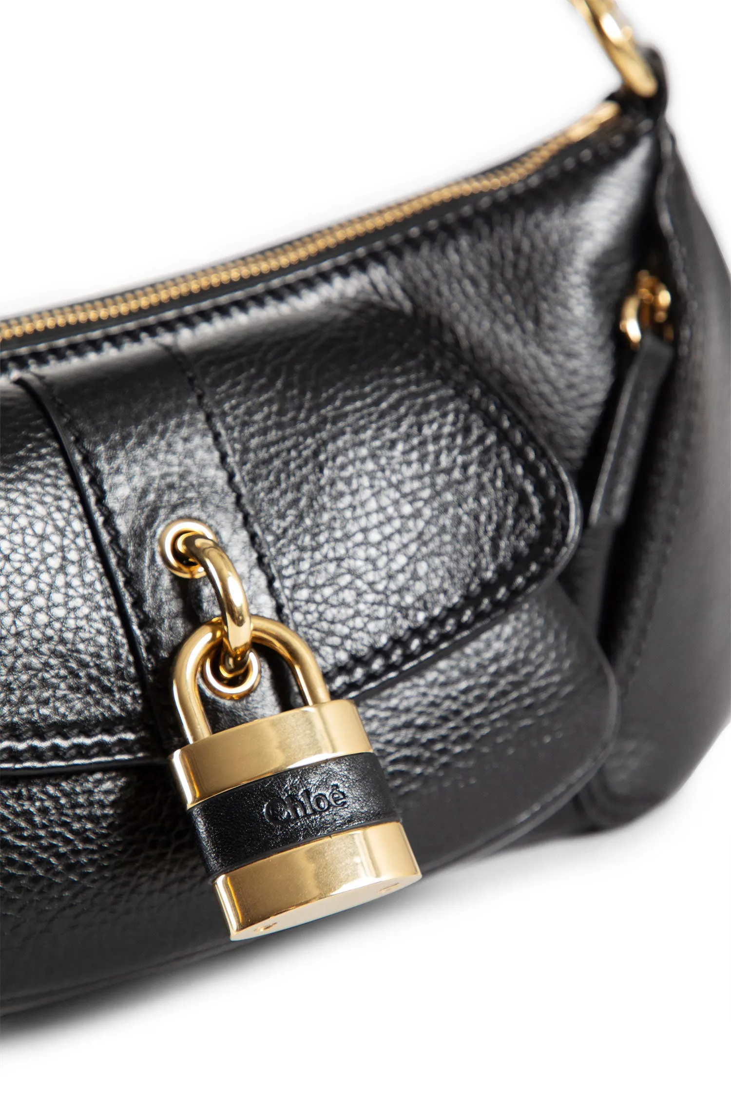 chloé the 99 shoulder bag in leather